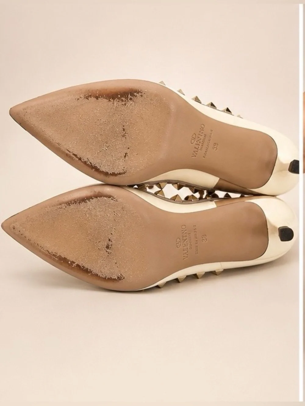 Valentino Garavani Rockstud Caged Pumps – Ivory/Poudre – Size 38 👠✨